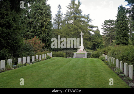 The Cross of Sacrifice in the St. Symphorien Military Cemetery, Mons, Hainaut, Belgium. Stock Photo