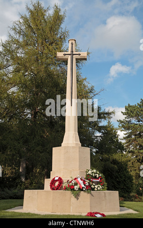 The Cross of Sacrifice in the St. Symphorien Military Cemetery, Mons, Hainaut, Belgium. Stock Photo