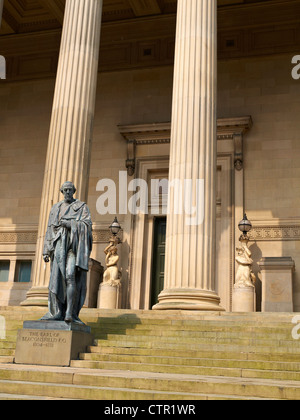 The Earl of Beaconsfield in front of St George Hall in Liverpool UK Stock Photo