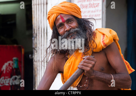 Bindi , red dot , forehead decoration , india , asia Stock Photo - Alamy