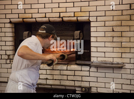 Frank Pepe pizzeria napoletana in New Haven CT Stock Photo