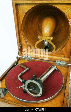 Pathe Saphone Gramophone Elf phonograph Vintage Antique 1910 is a French gramophone using a saphire stylus. From the archives of Press Portrait Service (formerly Press Portrait Bureau) Stock Photo