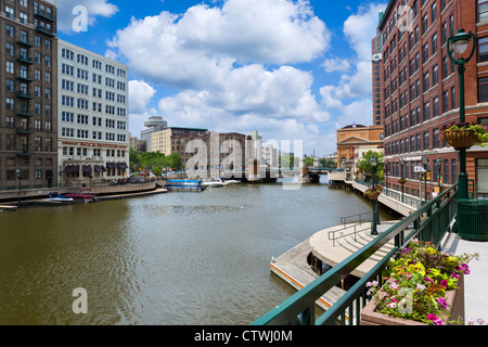 The Riverwalk district on the Milwaukee river in the downtown area, Milwaukee, Wisconsin, USA Stock Photo