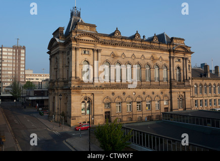 Huddersfield Town Hall was built in two stages between 1875 and 1881. Stock Photo