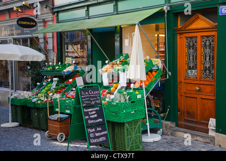 A small grocery store on one of the cobbled streets of Zurich's old town, Switzerland Stock Photo