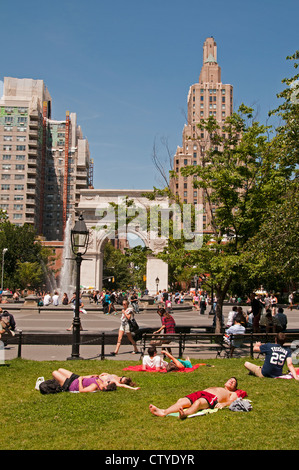 Washington Square Park West Village ( Greenwich ) Manhattan New York United States of America Stock Photo