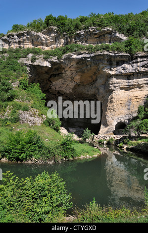 River running through the Porte de l'Arize, entrance of the prehistoric cave Mas-d'Azil, Midi-Pyrénées, Pyrenees, France Stock Photo