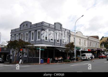 A row of wooden built shops and restaurants in Victoria Street, Devonport, Auckland, New Zealand. Stock Photo