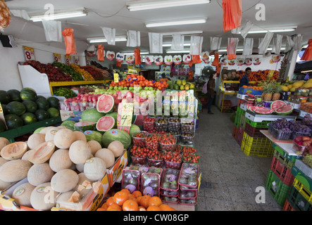 Grocery store at the Carmel Market (Shuk Ha'Carmel), Tel Aviv, Israel Stock Photo