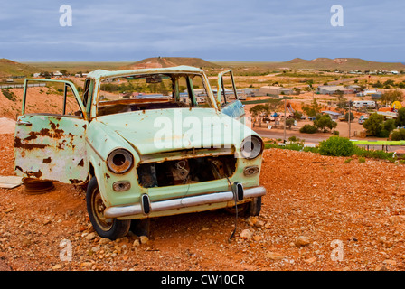 Abandoned rusty car in Coober Pedy, South Australia Stock Photo