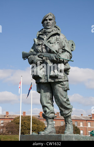 City of Portsmouth, England. The Yomper bronze statue at the Royal Marines Museum entrance on Eastney Esplanade. Stock Photo