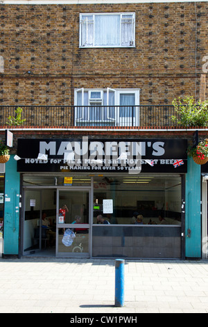 Maureen's Pie & Mash, Chrisp Street Market, Poplar, Tower Hamlets, London, England, UK. Stock Photo