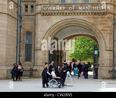 Students and families after Degree Ceremony, University of Manchester, Manchester, England, UK Stock Photo