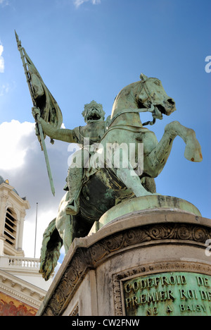 Brussels, Belgium. Place Royale. Statue (1848, Eugene Simonis): Godfrey of Bouillon, raising standard of the first Crusade Stock Photo