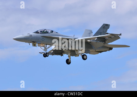 Boeing F/A-18F Super Hornet operated by VFA-22 of the US Navy on approach for landing at Farnborough International Airshow 2012 Stock Photo
