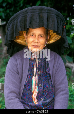 Portrait of an elderly Hakka woman, Hong Kong, China Stock Photo - Alamy