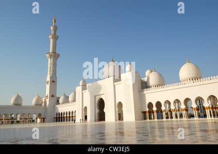 Sheikh Zayed Grand Mosque during sunset, Abu Dhabi, UAE Stock Photo