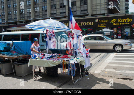 Street life and shopping in the primarily Dominican New York neighborhood of Washington Heights Stock Photo