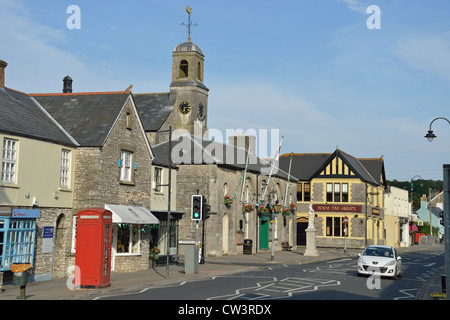 Town Hall, High Street, Cowbridge, Vale of Glamorgan (Bro Morgannwg), Wales, United Kingdom Stock Photo