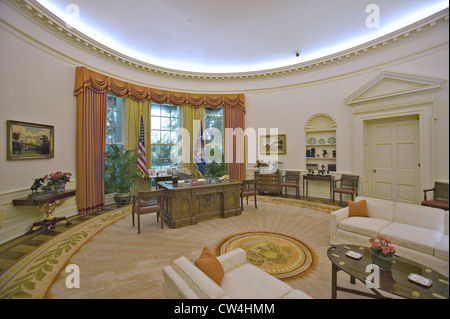 The oval office at the White House in Washington DC Stock Photo - Alamy