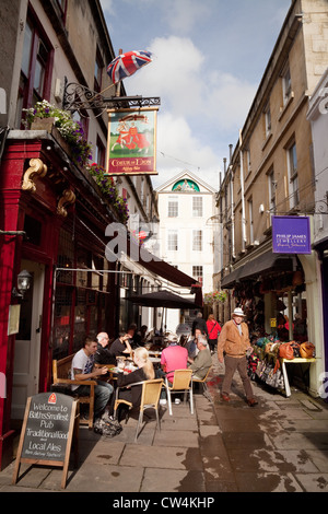 The Coeur de Lion pub, the smallest pub in Bath, Northumberland Place, Bath, Somerset UK Stock Photo