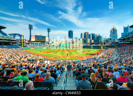 Pnc park night hi-res stock photography and images - Alamy
