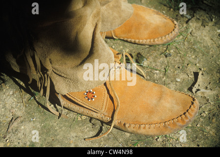 Cherokee moccasin cheap boots