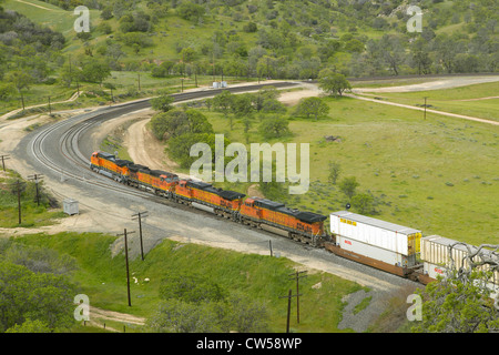 The Tehachapi Train Loop near Tehachapi California historic location Southern Pacific Railroad where freight trains gain 77 Stock Photo