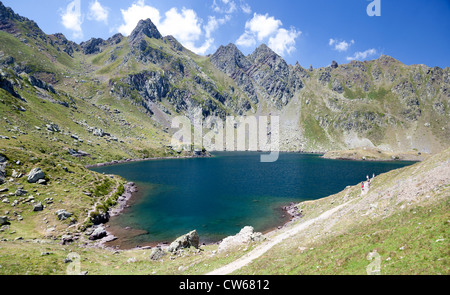 The Bersau Lake in the Pyrenees National Park (Western Pyrenees - France). Le lac Bersau dans le Parc national des Pyrénées. Stock Photo