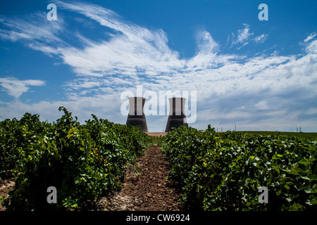 The cooling towers of Rancho Seco Nuclear power plant near Sacramento California.  The plant has been decommissioned Stock Photo