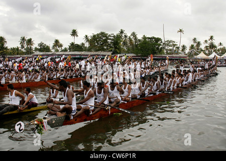 rowers doing mass drill during nehru trophy snake boat race or chundan vallam race in alappuzha formerly known  alleppey,kerala,snake boat race,kerala Stock Photo