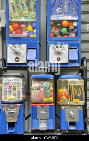 gumball and toy machines, USA, New York City, Manhattan Stock Photo