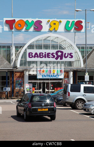 Toys 'R' Us Store, Luton Retail Park, Gipsy Lane, Luton, Bedfordshire ...