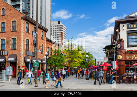 Cafes and restaurants on William Street in the Byward Market area, Ottawa, Ontario, Canada Stock Photo