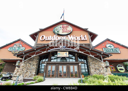 Bass Pro Shop store front in Harrisburg, Pennsylvania Stock Photo