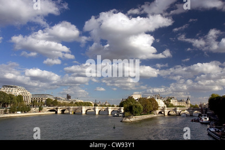 Paris, with its panoramic bridge Pont Neuf and the Ile de la Cite Stock Photo