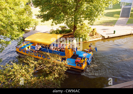 USA, Oklahoma, Oklahoma City, Water taxi navigating Bricktown Canal 