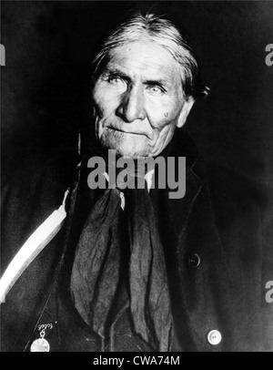 GERONIMO, Apache leader, undated.. Courtesy: CSU Archives / Everett Collection Stock Photo