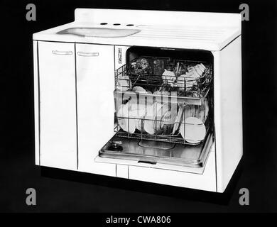 An early American dishwasher, circa 1941. Courtesy: CSU Archives/Everett Collection Stock Photo