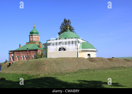 Russia. Moscow region. Mozhaisk. Church and shrine of Tuchkov at Spaso-Borodino Convent of Borodino Stock Photo