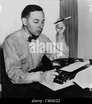 Tennessee Williams (1911-1983) American playwright had his first major success with THE GLASS MENAGERIE (1944). 1945 photo. Stock Photo