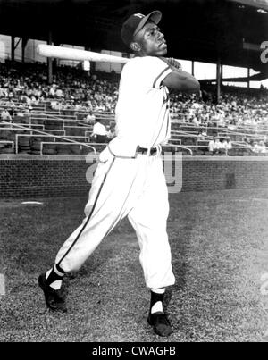 Caption 117/600 Vintage black and white portrait of Hall of Fame baseball  player Hank Aaron with the Atlanta Braves circa 1960s-1970s Stock Photo -  Alamy