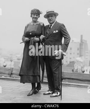 Enrico Caruso (1873-1921), with his new wife, the former Dorothy Park Benjamin (1893-1955), after their wedding in New York Stock Photo