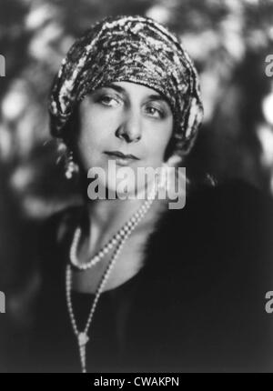 Geraldine Farrar (1882-1967), American opera star in 1923, wearing fashionable turbsn and long string of pearls. Stock Photo