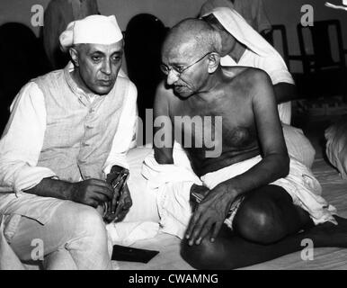 Rashtrapati Jawharlal Nehru and Mahatma Gandhi in 1946.Courtesy: CSU Archives/Everett Collection Stock Photo