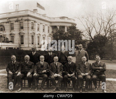 President Calvin Coolidge and members of his cabinet pose on the White House Lawn: Labor-Davis, Agriculture-Wallace, Stock Photo