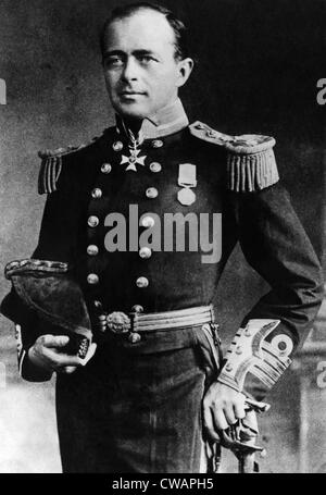 Royal navy officer and Antarctic explorer Captain Robert Falcon Scott, (1868-1912), c. 1912.. Courtesy: CSU Archives / Everett Stock Photo