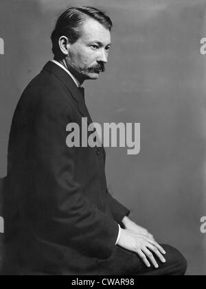 Robert Henri (1865-1929), the American painter, posed in the Gertrude Kasebier's New York City studio in 1900.  Henri was a Stock Photo