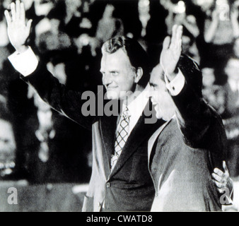 Billy Graham & President Richard M. Nixon in Charlotte, NC after Graham's sermon. 10/15/71. Courtesy: CSU Archives / Everett Stock Photo