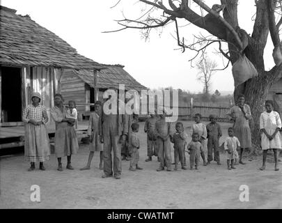 African American descendants of former slaves of the Pettway Plantation in Gees Bend, Alabama. 1937. Stock Photo
